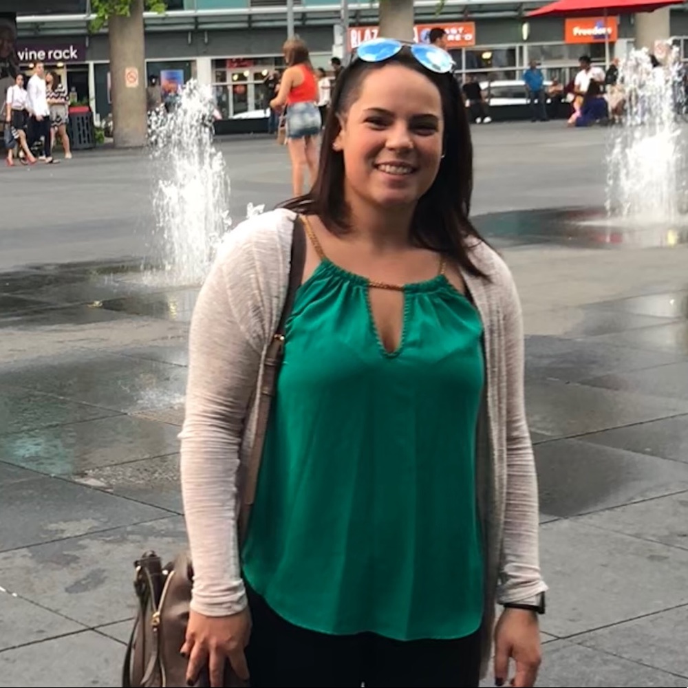 Meet your Posher, Carly